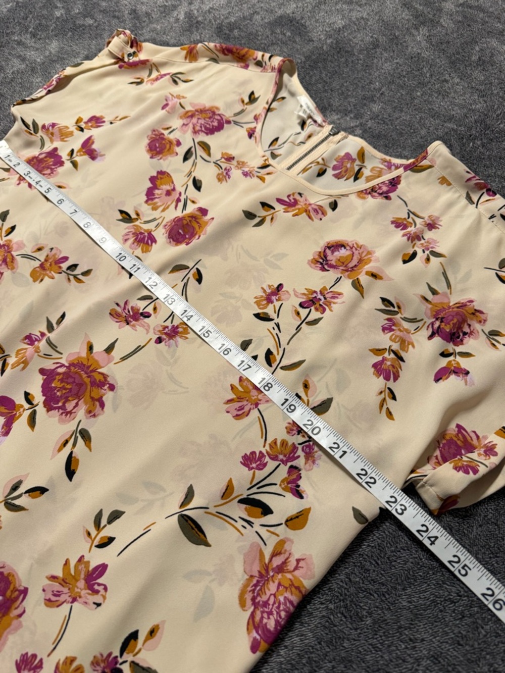 Maurices Women’s Floral Short-Sleeve Blouse - Cream with Pink Floral Print - Picture 4 of 6